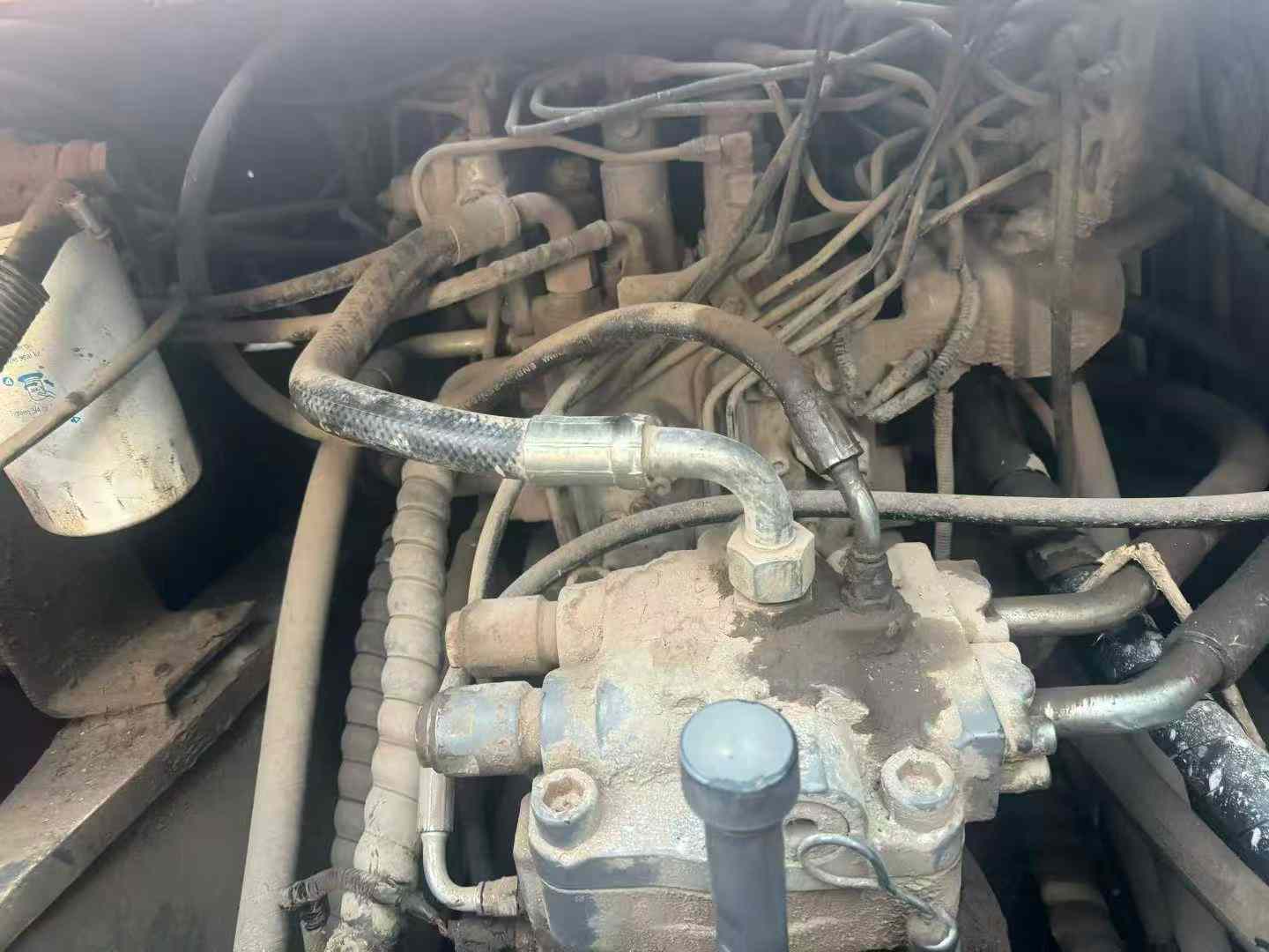 Used Hitachi ZX200-3G Excavator 2016 Model / 4