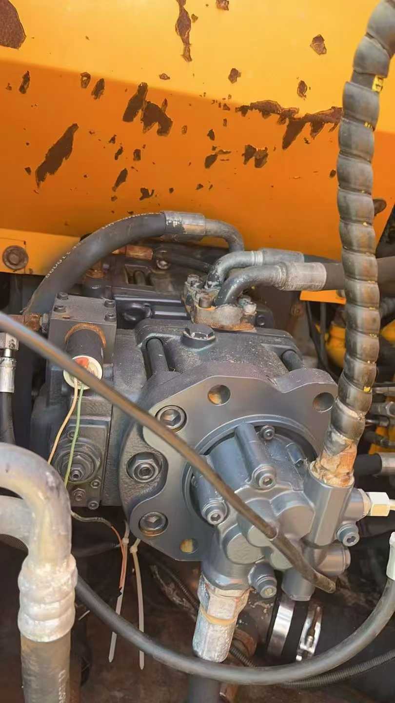 Used Sany SY135 Excavator 2016 Model / 9