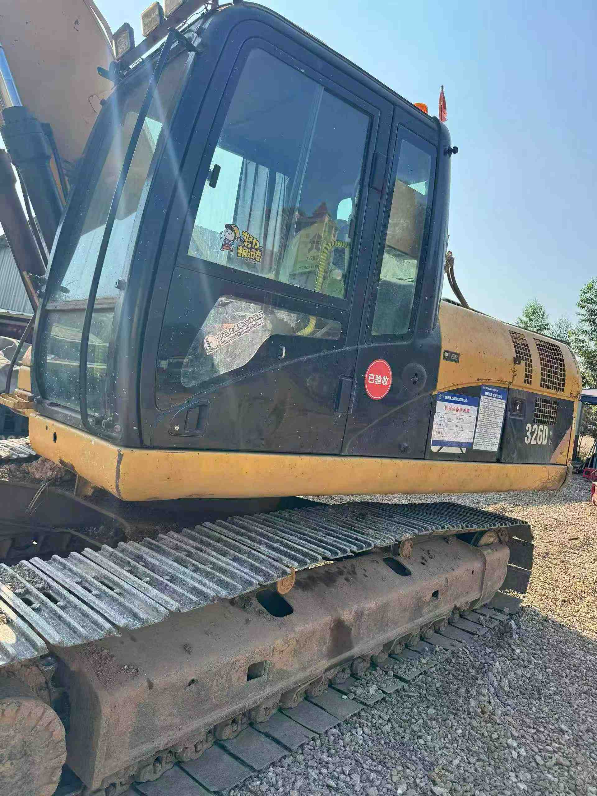 Used Caterpillar 323DL Excavator 2016 Model / 6