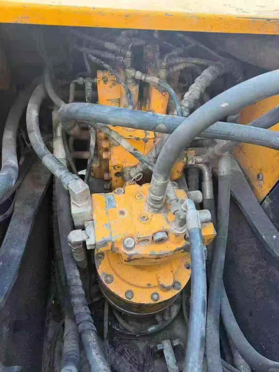 Used Hyundai R225-7 Excavator 2012 Model / 5