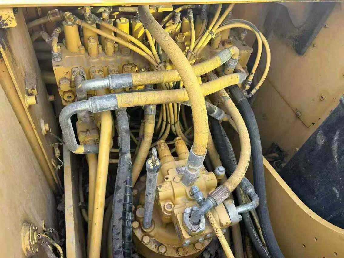 Used Caterpillar CT20 Excavator 2013 Model / 3