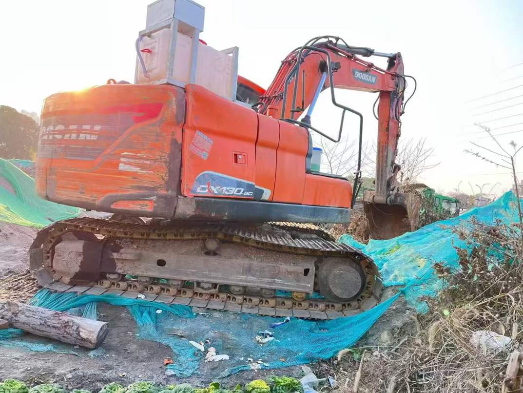Used Doosan DX130-9C Excavator 2018 Model / 2