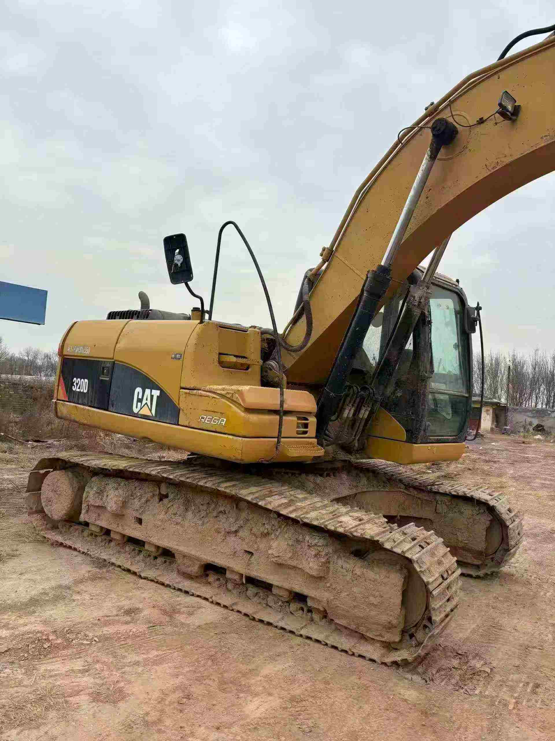 Used Caterpillar 320D Excavator 2016 Model / 8
