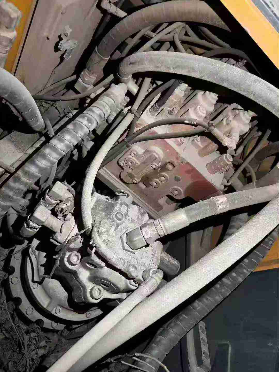 Used Hyundai R210WVS Excavator 2018 Model / 6