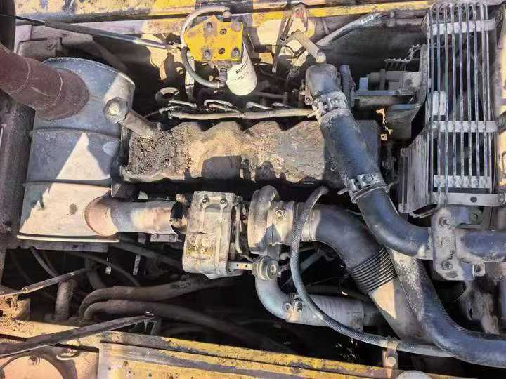 Used Komatsu PC220-8N1 Excavator 2016 Model / 2