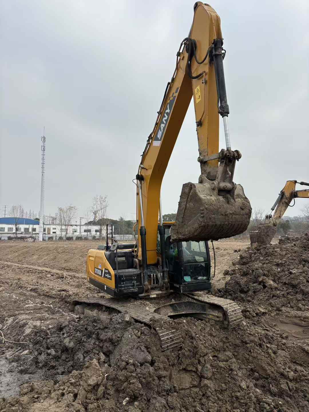Used Sany SY215W Excavator 2020 Model / 3