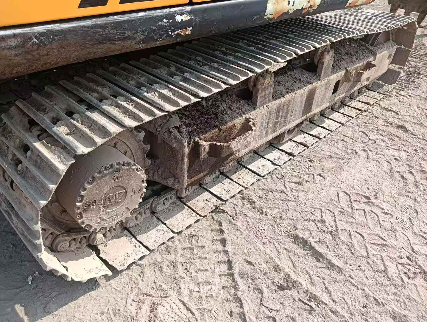 Used Sany SY135 Excavator 2016 Model / 8