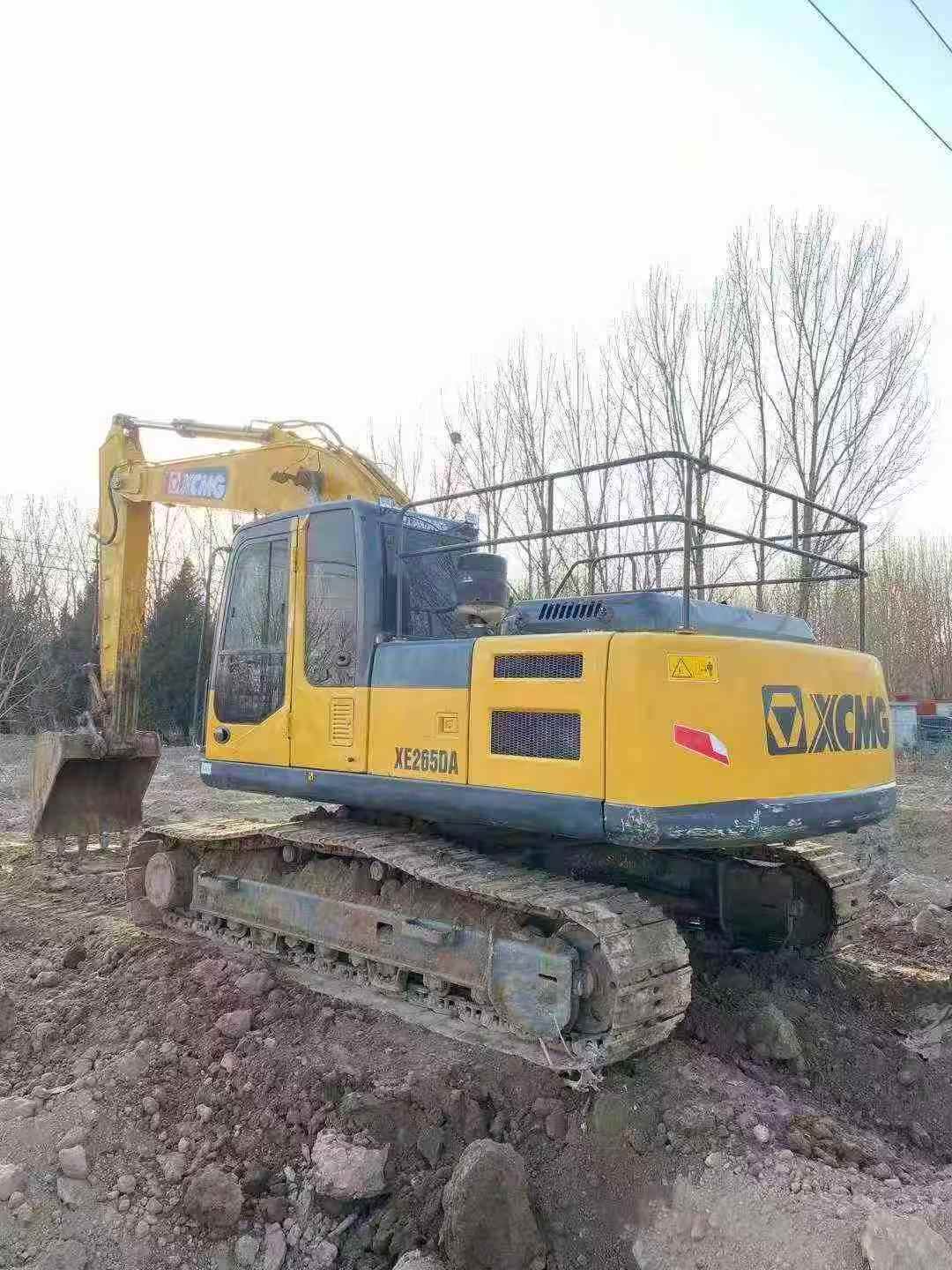 Used XCMG XE265D Excavator 2016 Model / 9