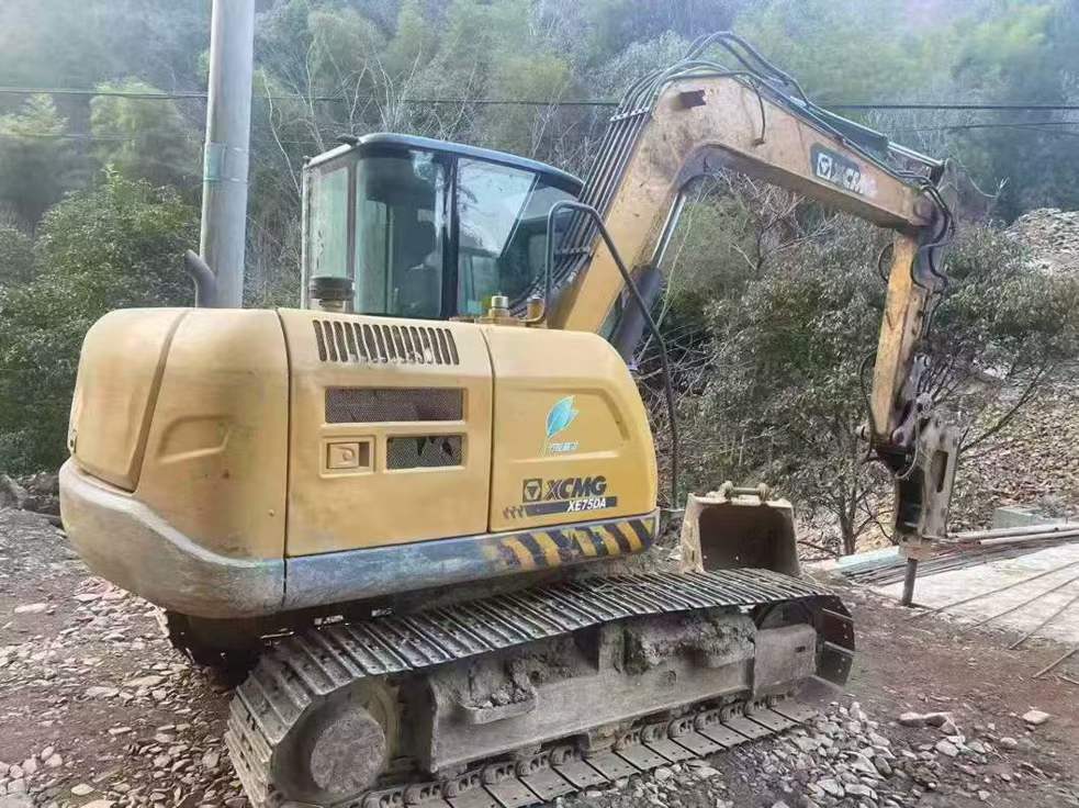 Used XCMG XE75WD Excavator 2021 Model / 6