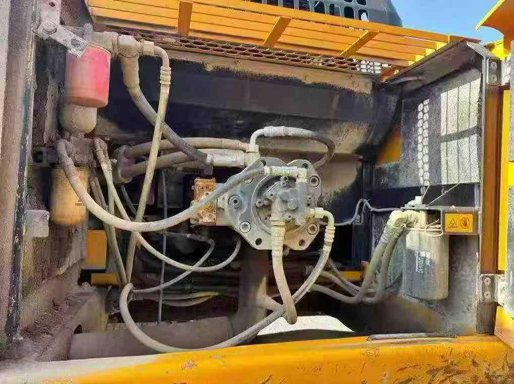 Used Kato HD1430R Excavator 2019 Model / 3