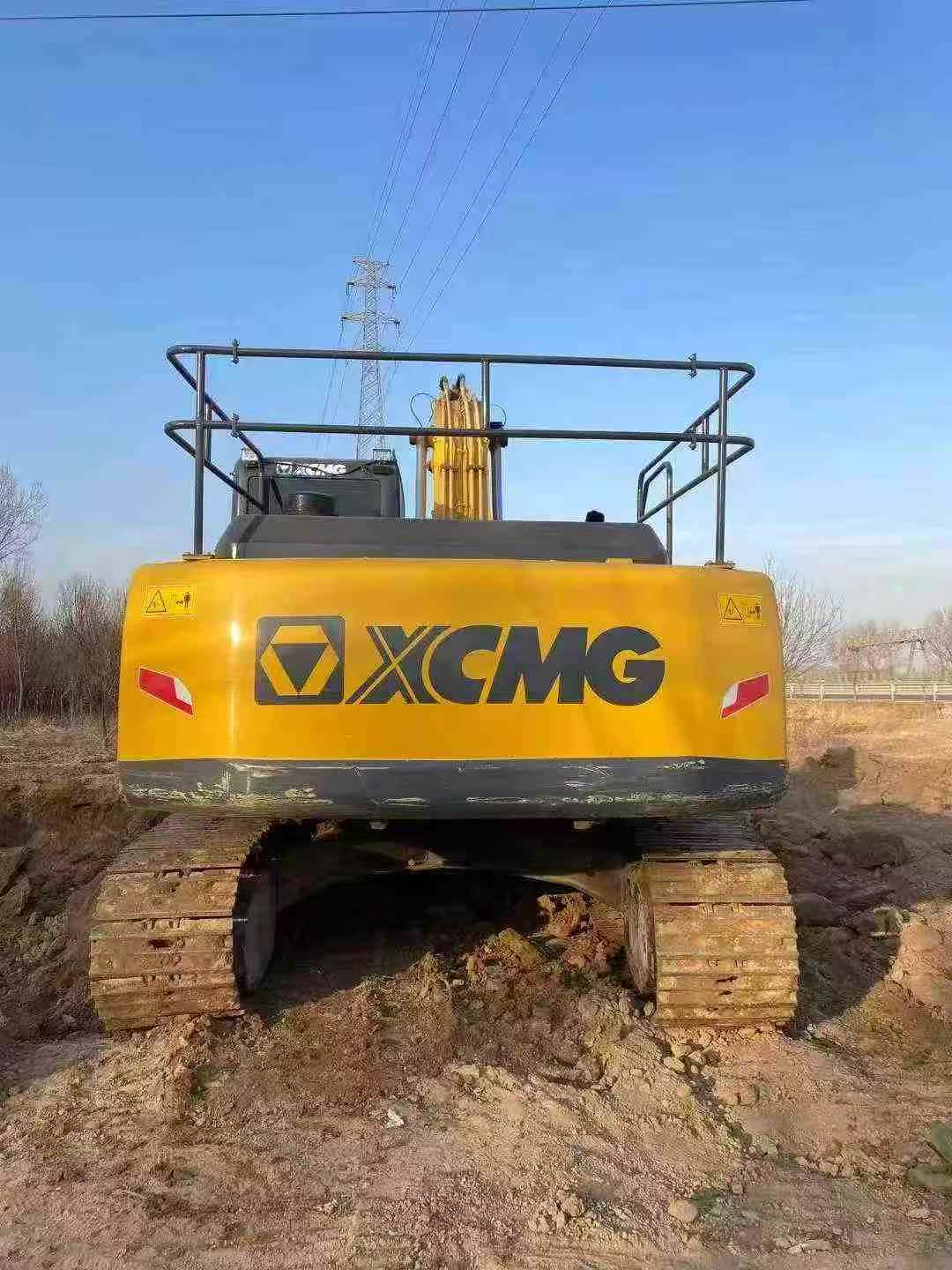 Used XCMG XE265D Excavator 2016 Model / 8