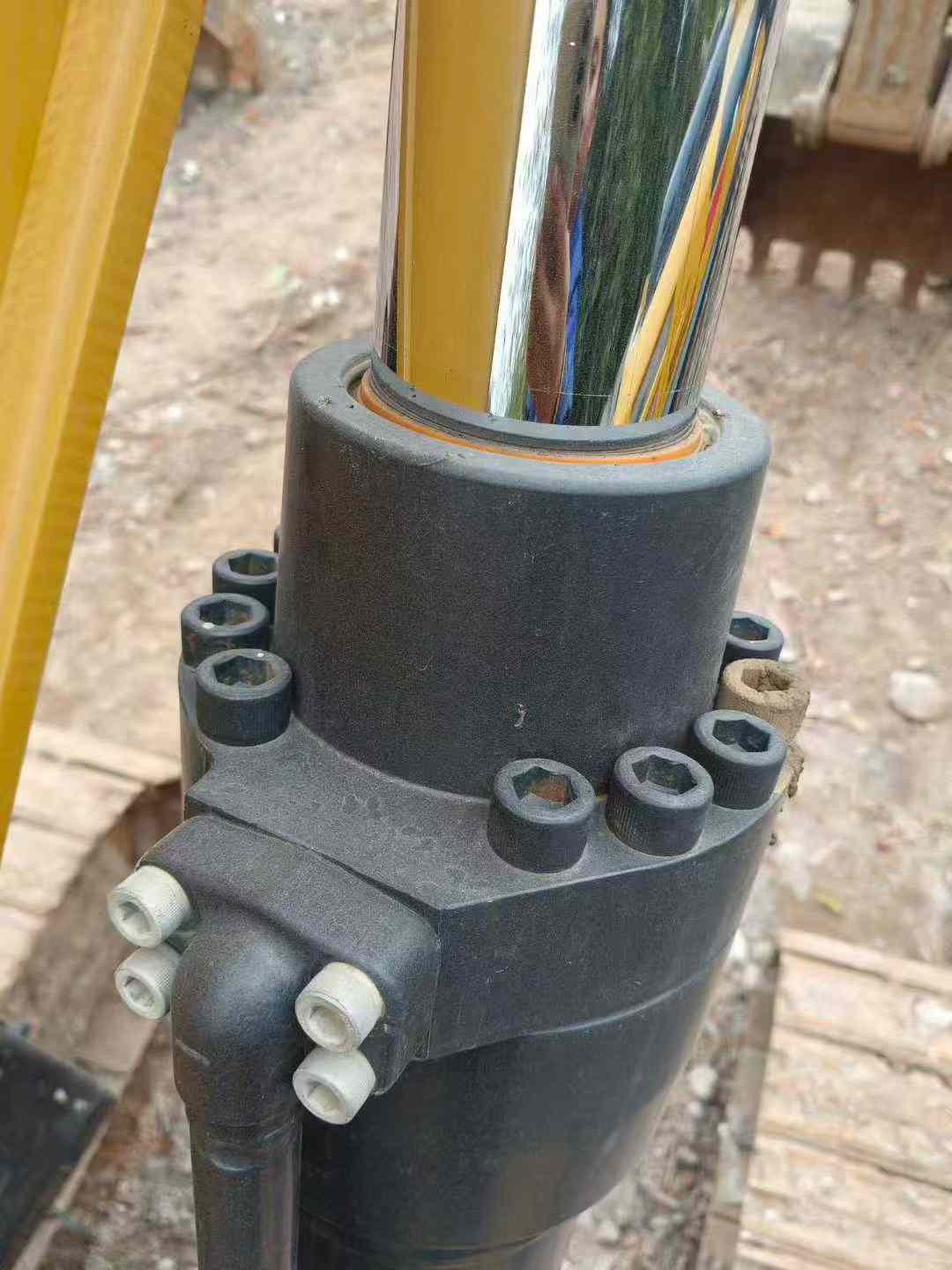 Used Sany SY200H Excavator 2016 Model / 8