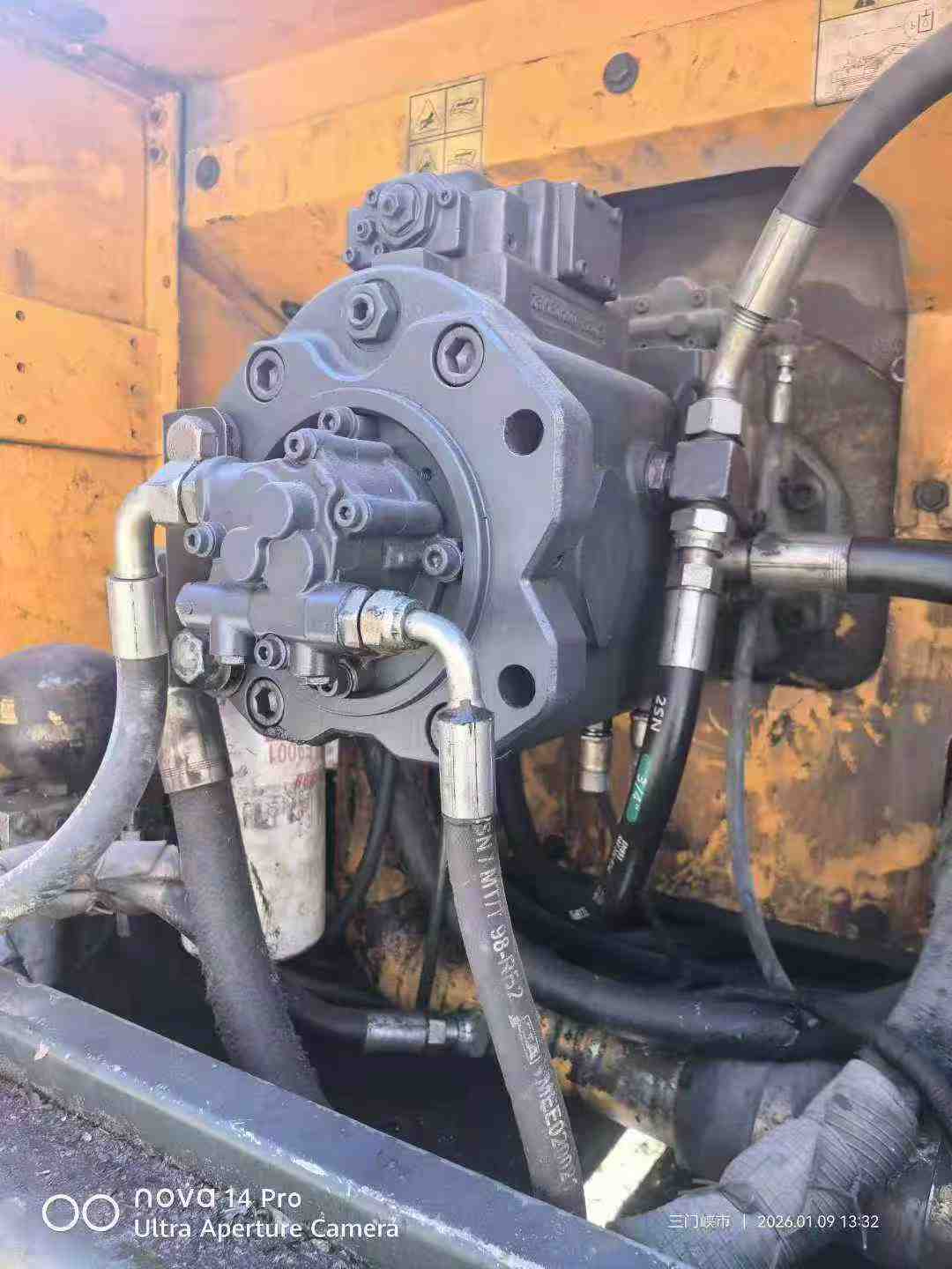 Used Hyundai R385LVS Excavator 2016 Model / 3