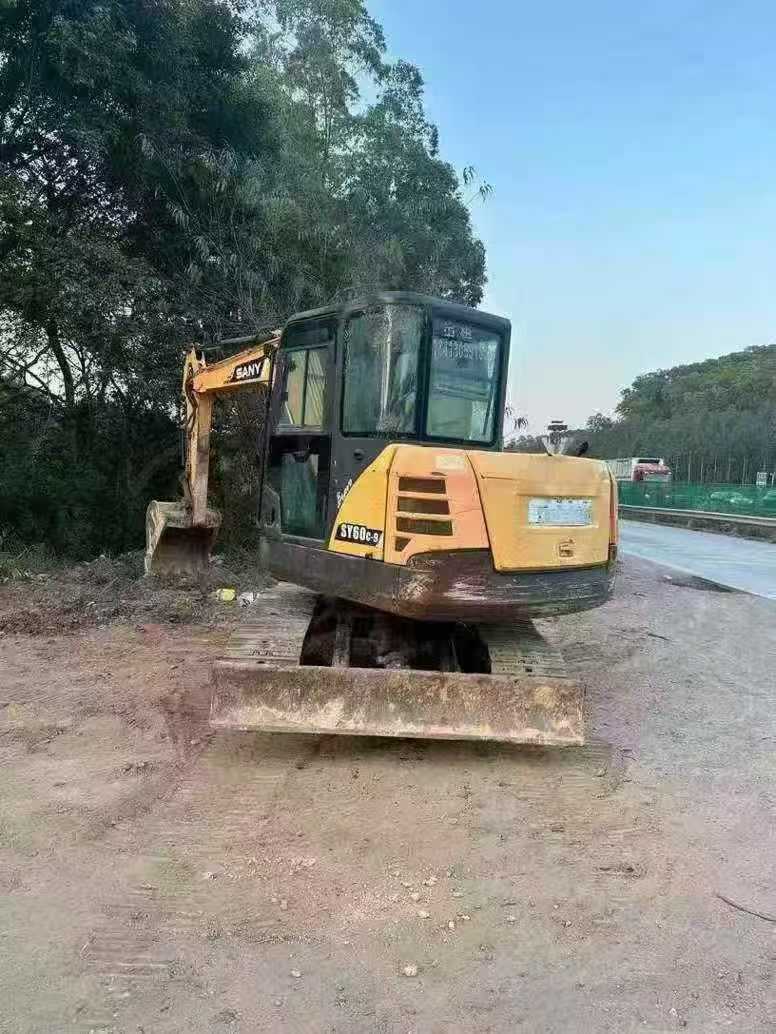 Used Sany SY60 Excavator 2014 Model / 3