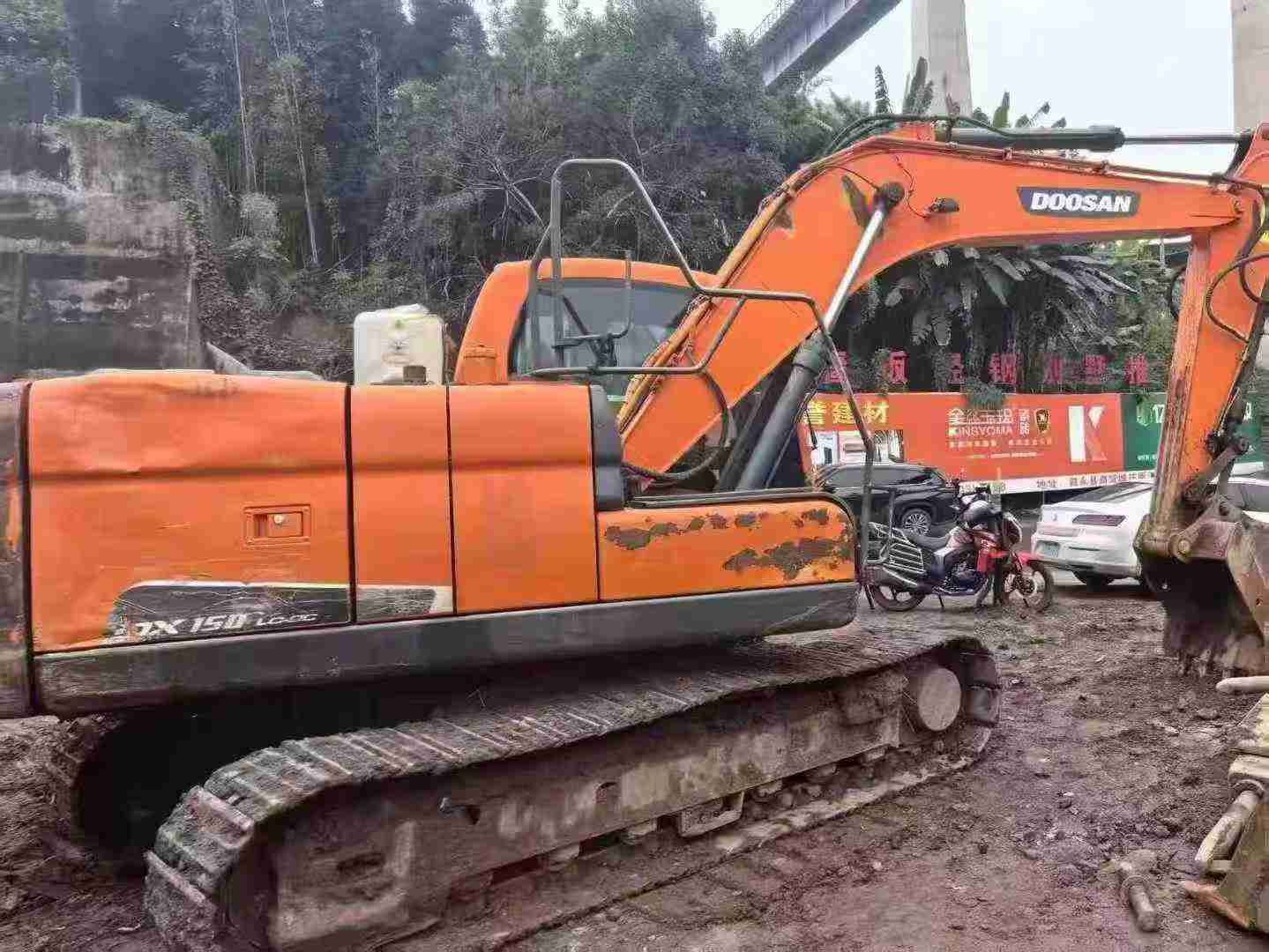 Used Doosan DH130LC-V Excavator 2016 Model / 2
