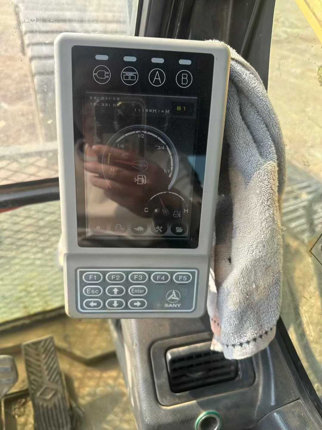 Used Sany SY245H Excavator 2019 Model / 6