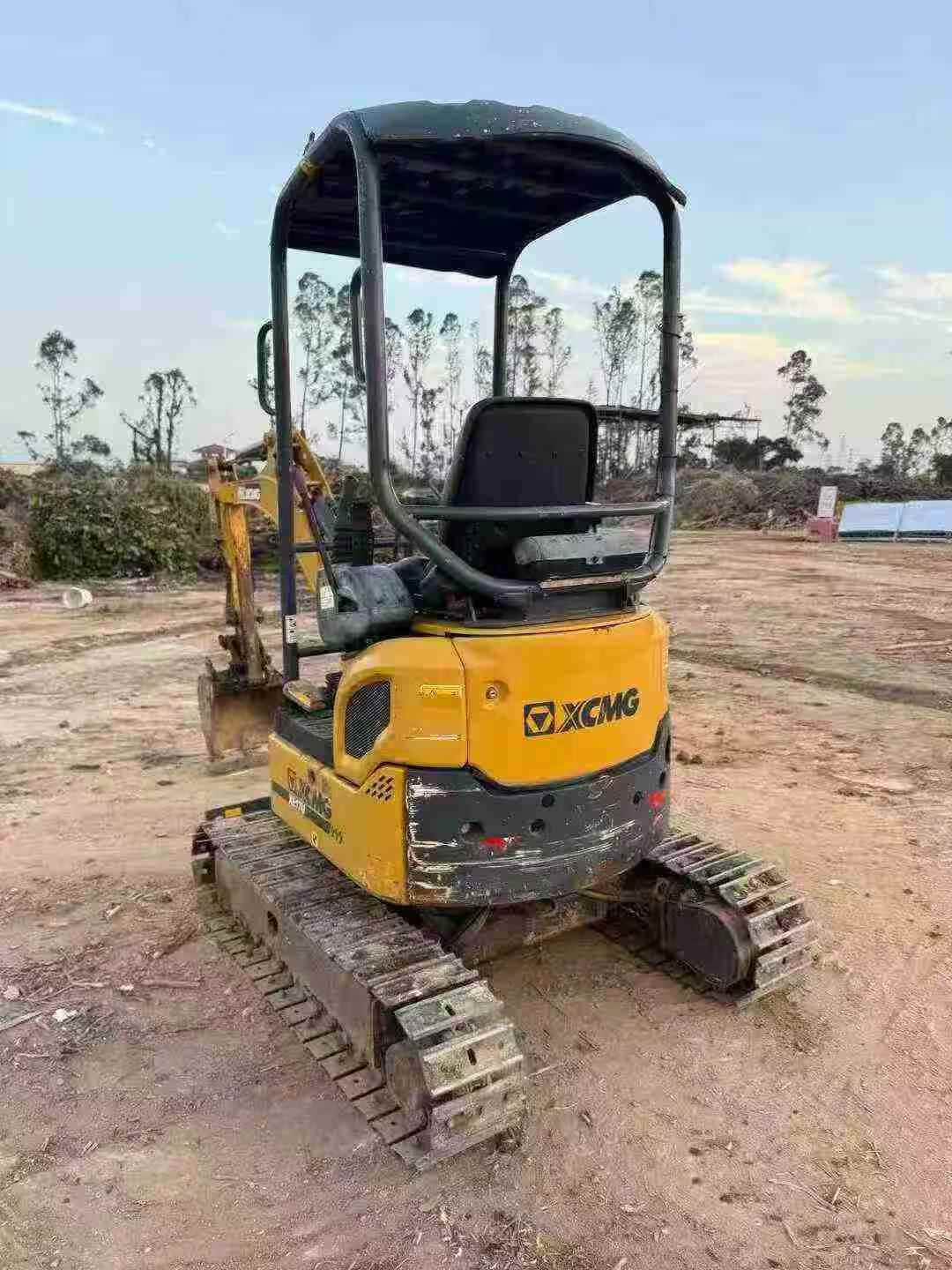 Used XCMG XE17U Excavator 2022 Model / 4