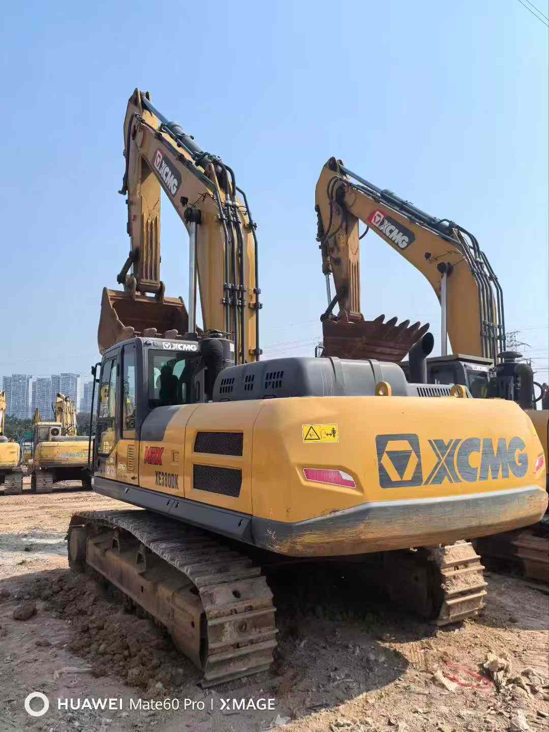 Used XCMG XE80D Excavator 2022 Model / 3