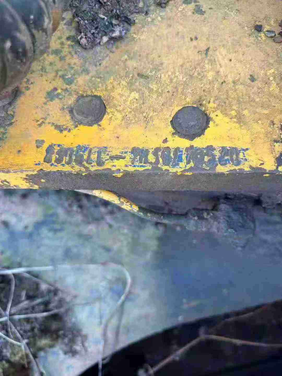 Used Hyundai R305LVS Excavator 2011 Model / 6