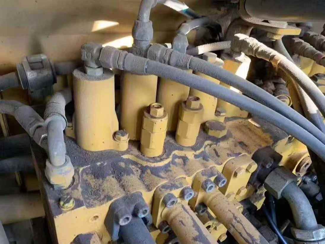 Used Caterpillar CT20 Excavator 2016 Model / 5