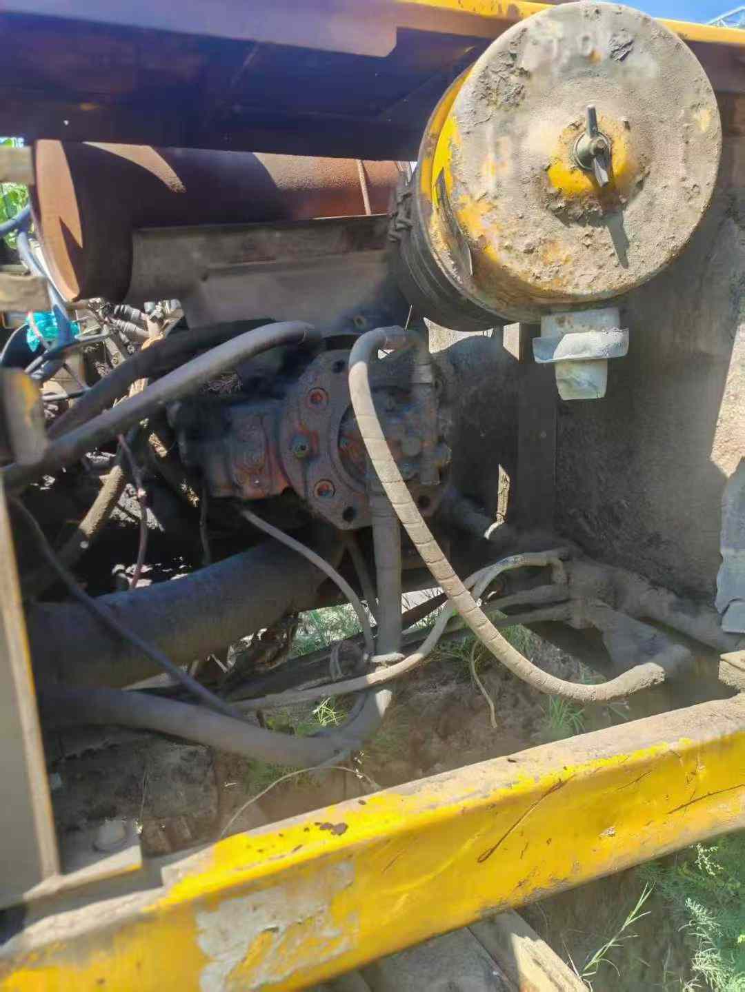 Used Hyundai R210WVS Excavator 2016 Model / 8