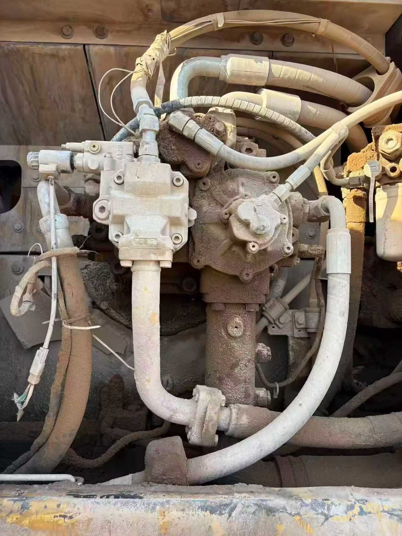 Used Caterpillar 345D Excavator 2016 Model / 4