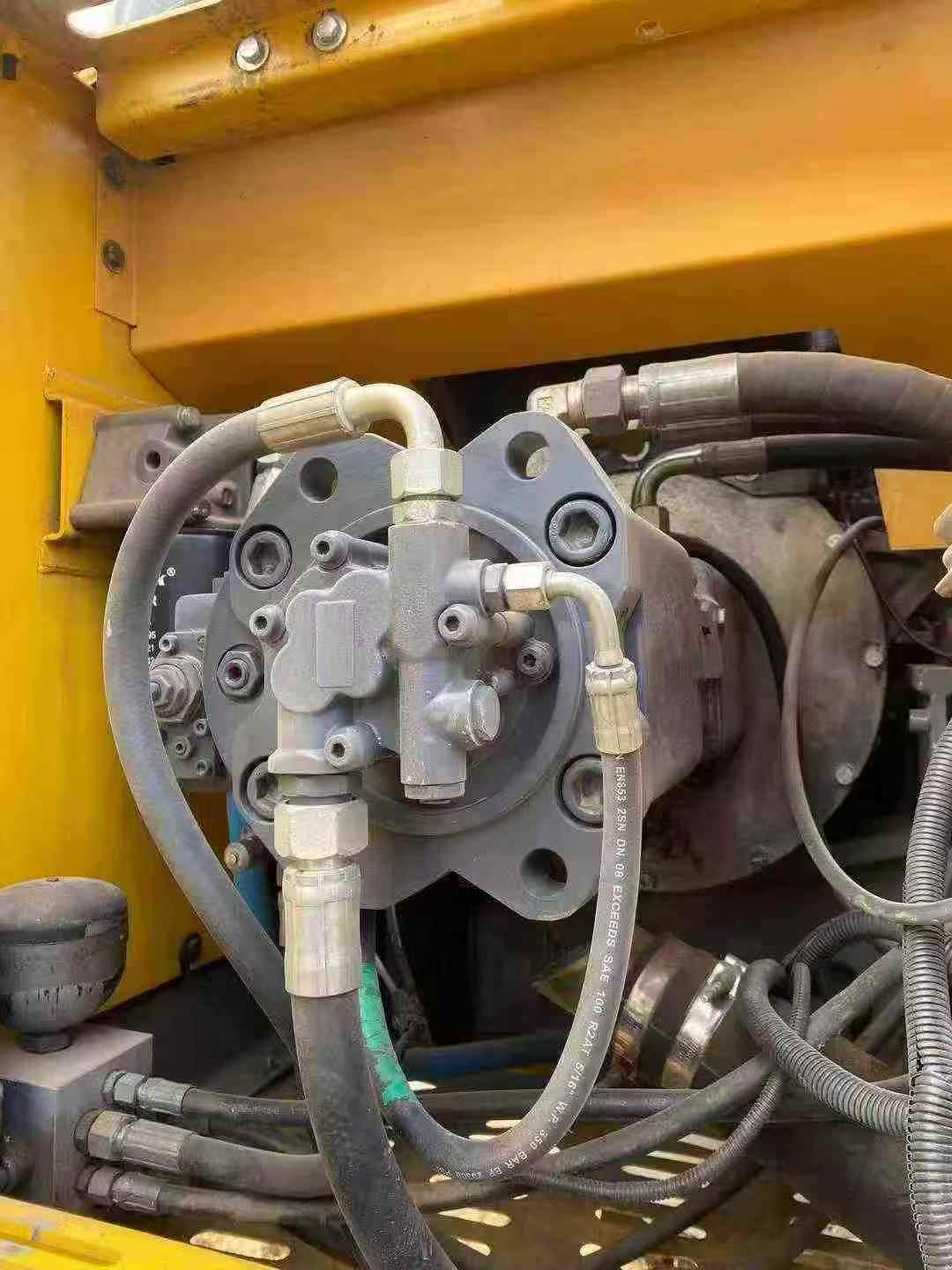 Used XCMG XE265D Excavator 2016 Model / 3