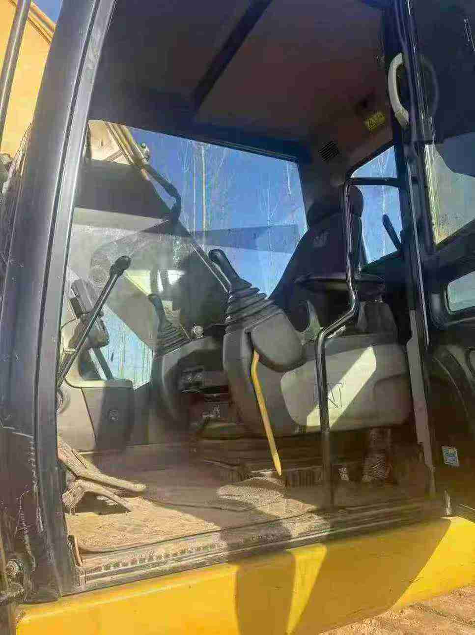 Used Caterpillar 320D Excavator 2017 Model / 8
