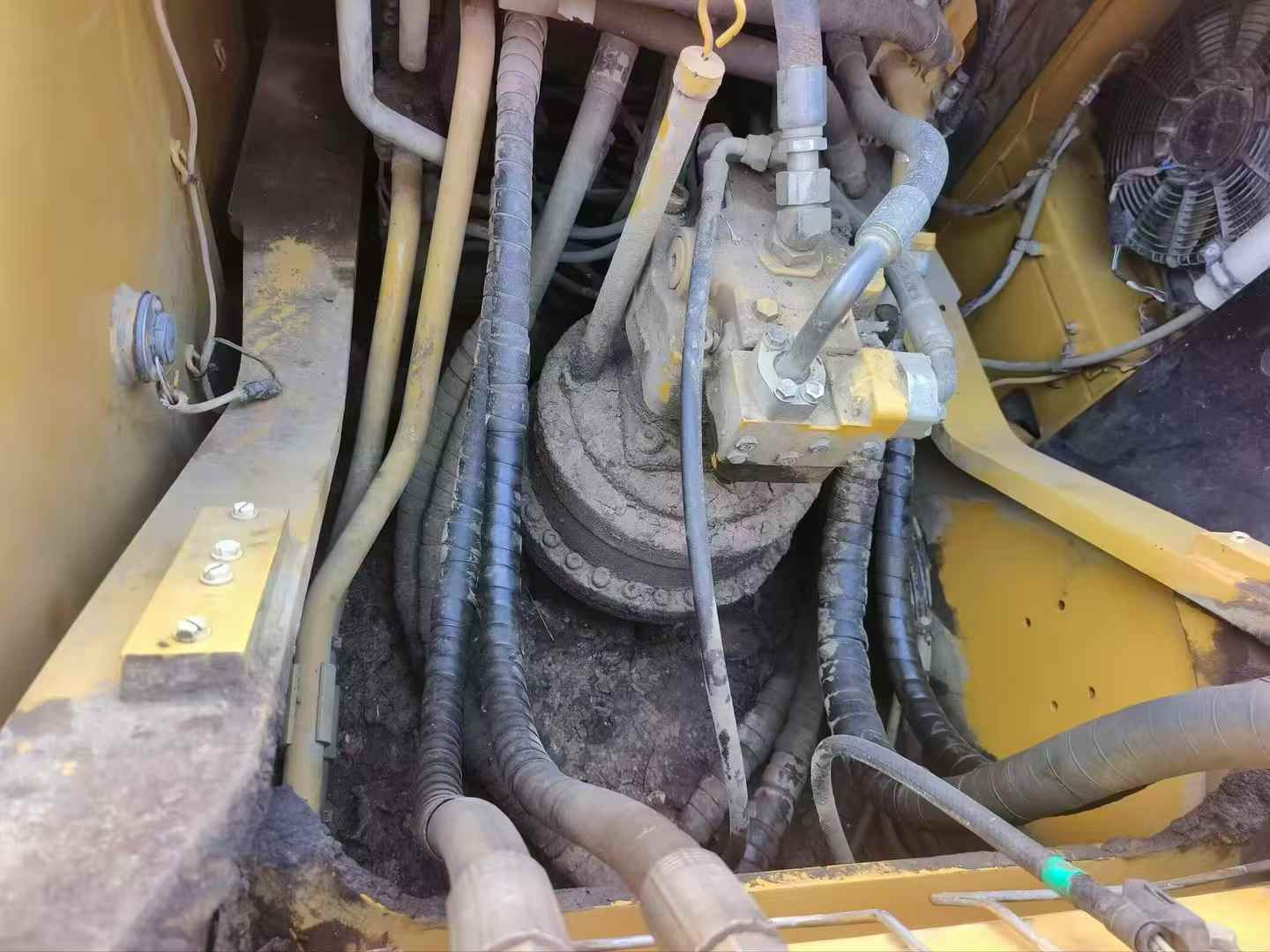 Used Caterpillar 330L Excavator 2018 Model / 6