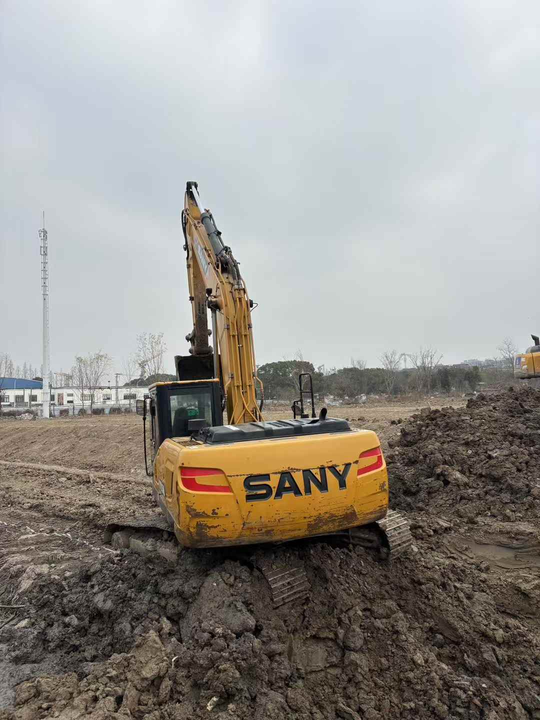 Used Sany SY215W Excavator 2020 Model / 4