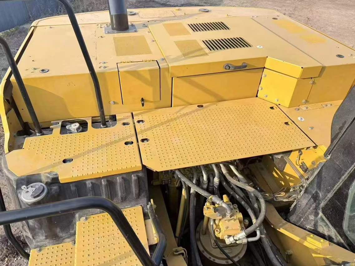 Used Caterpillar 330L Excavator 2020 Model / 7