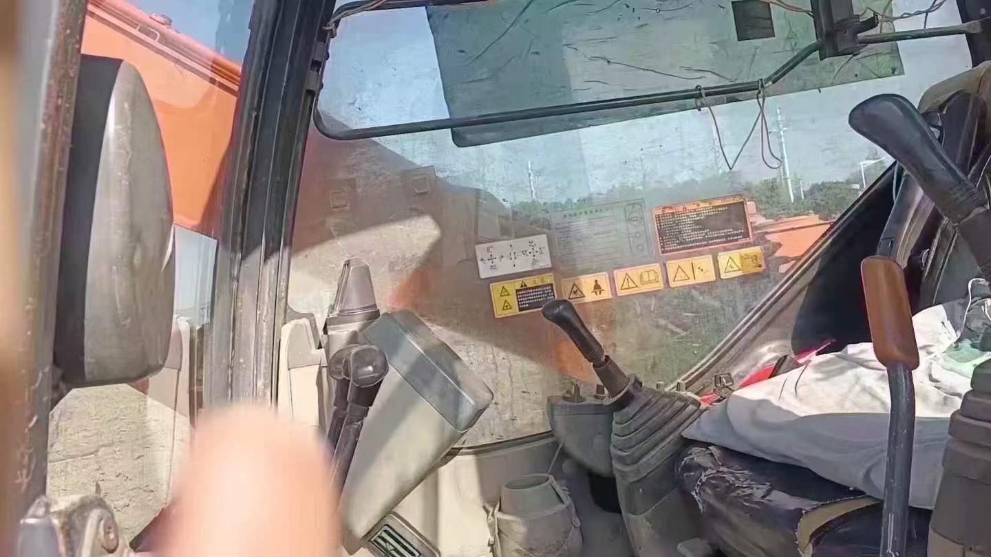 Used Hitachi ZX70 Excavator 2014 Model / 8