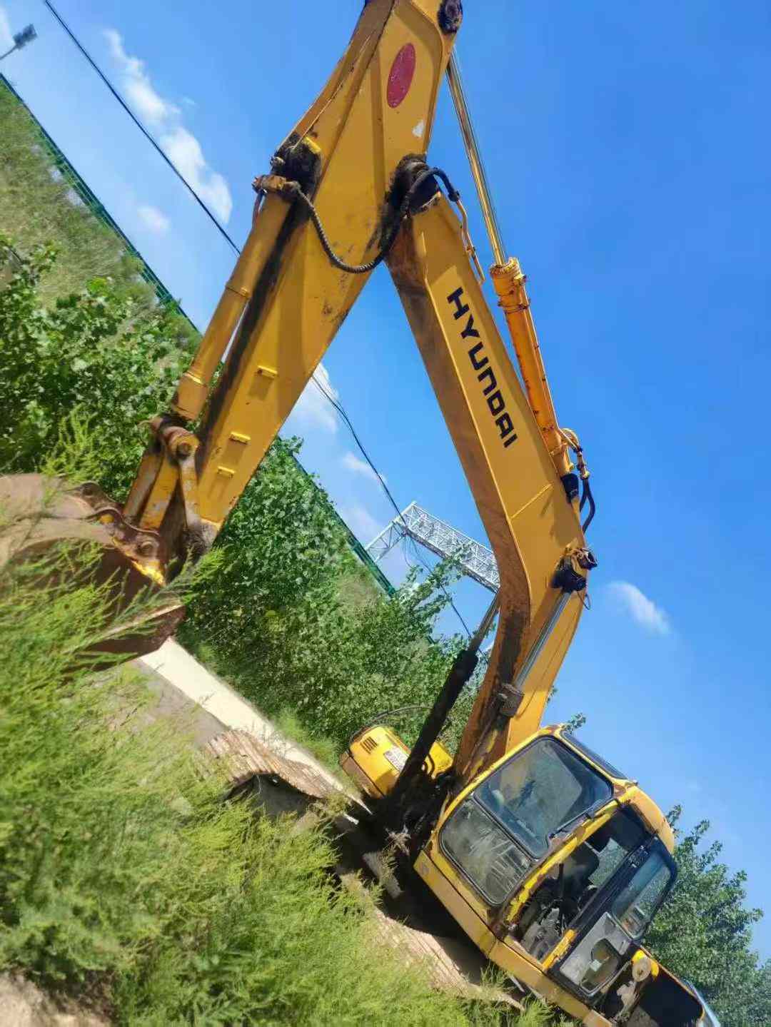 Used Hyundai R210WVS Excavator 2016 Model / 2