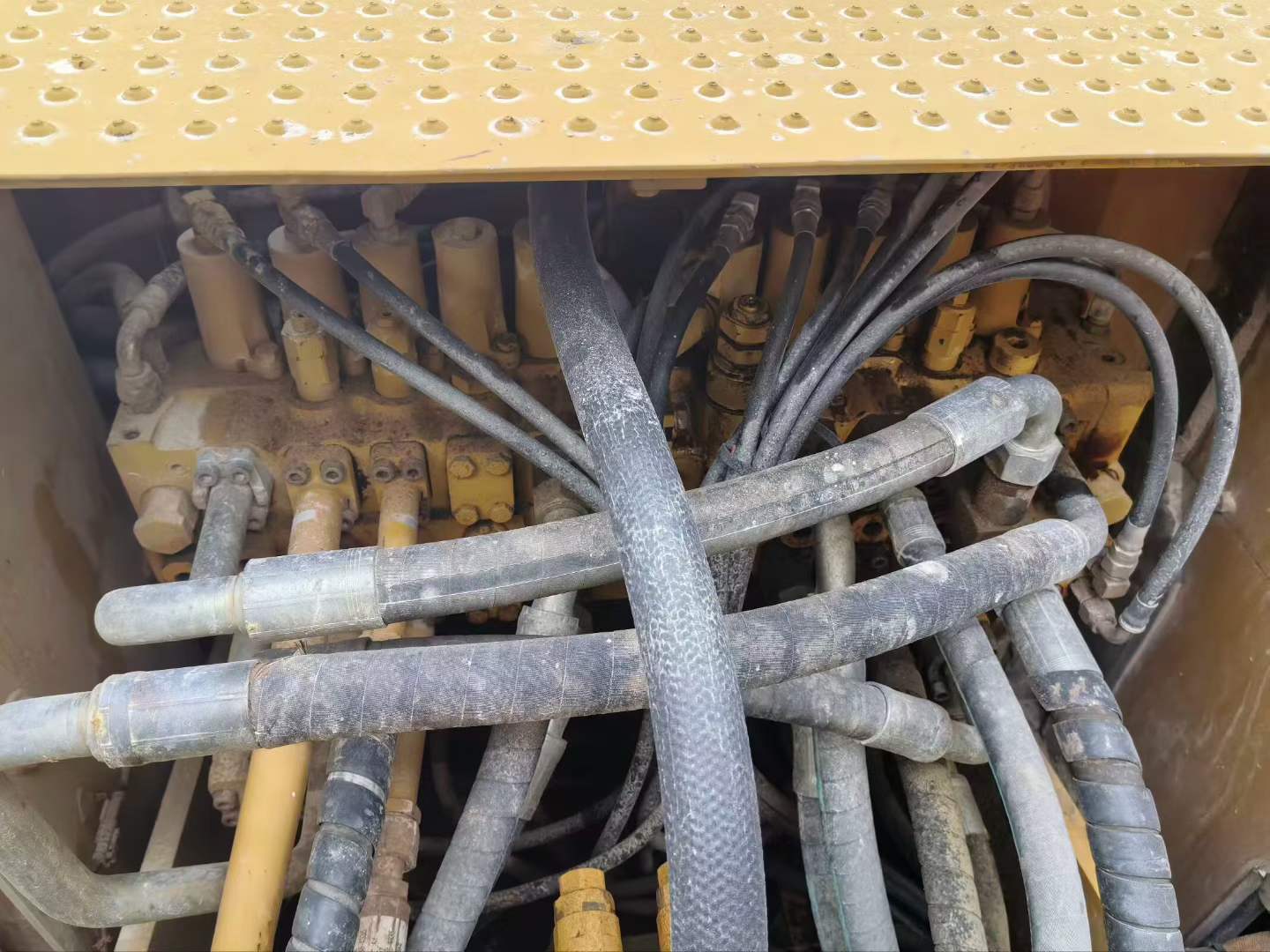 Used Caterpillar 320D Excavator 2013 Model / 6