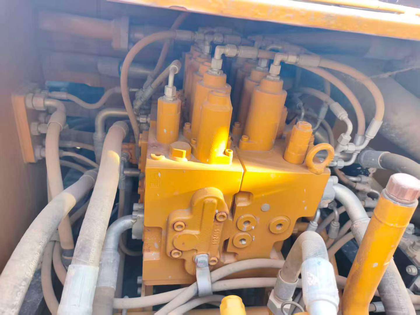 Used Sany SY200H Excavator 2022 Model / 4