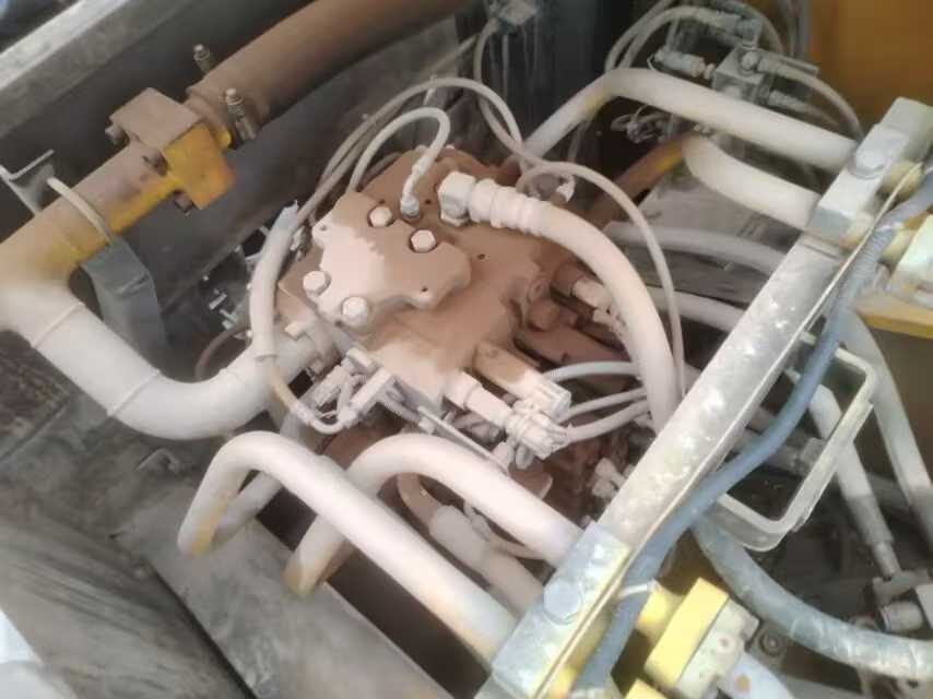 Used Kato HD1430R Excavator 2011 Model / 7