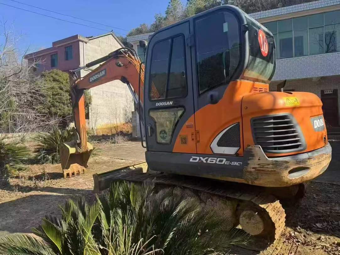 Used Doosan DX60 Excavator 2020 Model / 2