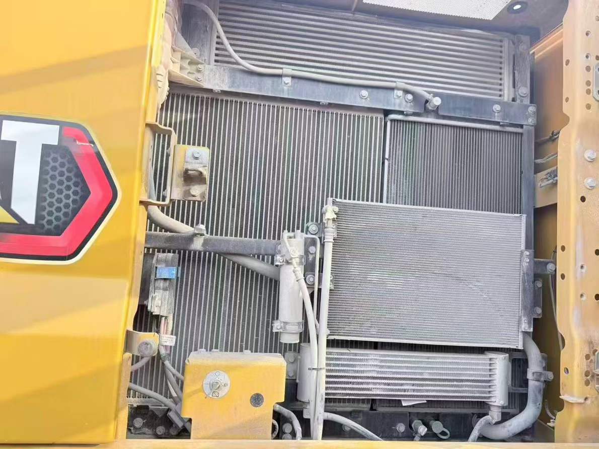 Used Caterpillar 330L Excavator 2020 Model / 4