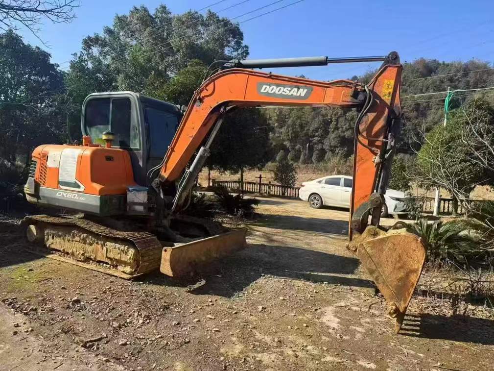 Used Doosan DX60 Excavator 2020 Model / 3