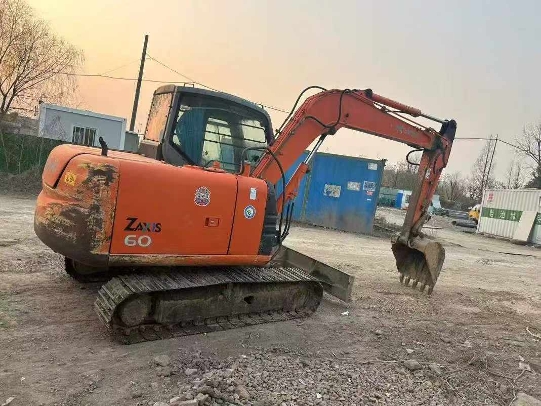 Used Hitachi ZX60 Excavator 2011 Model / 5