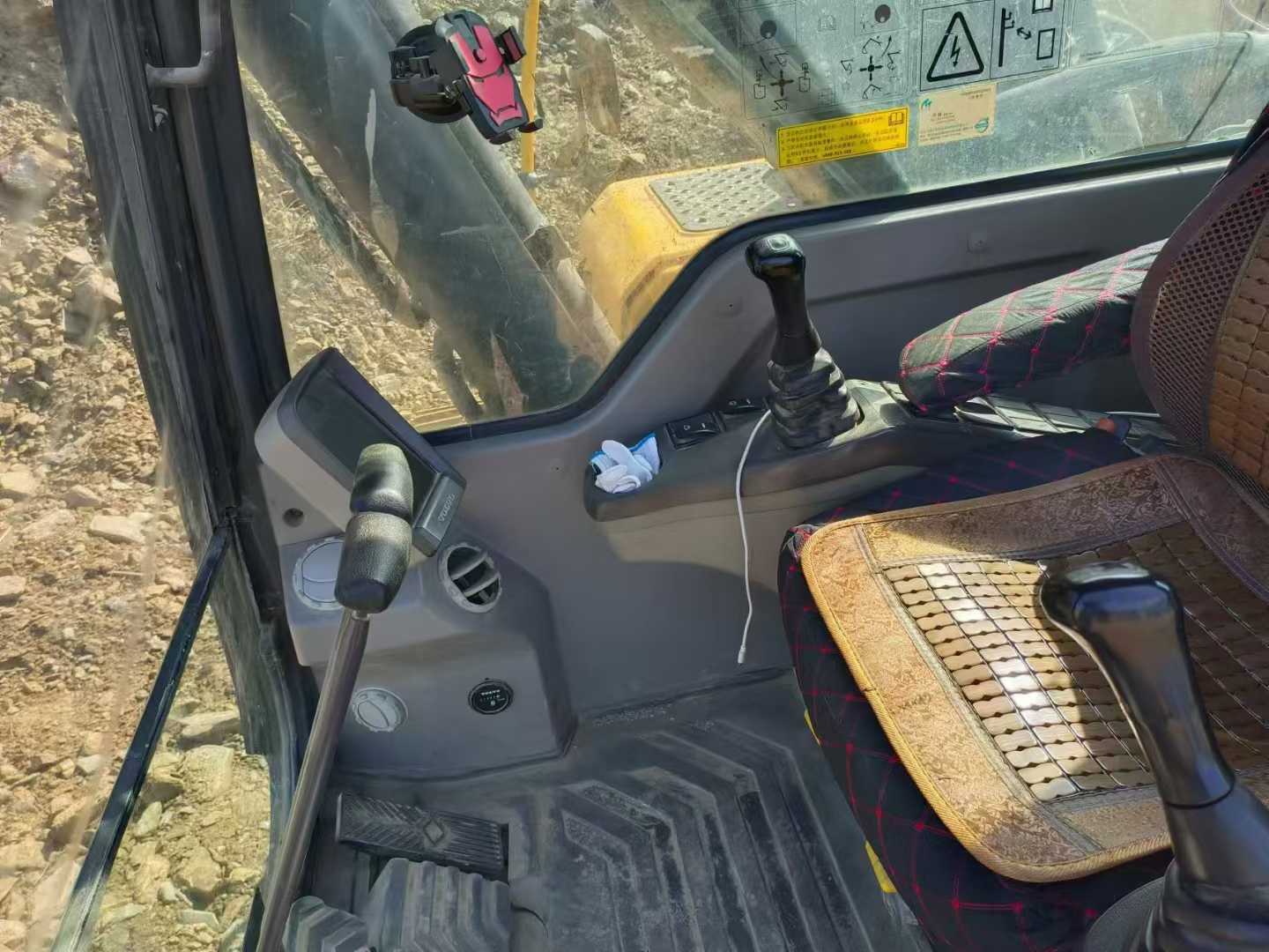 Used Volvo EC200 Excavator 2018 Model / 6