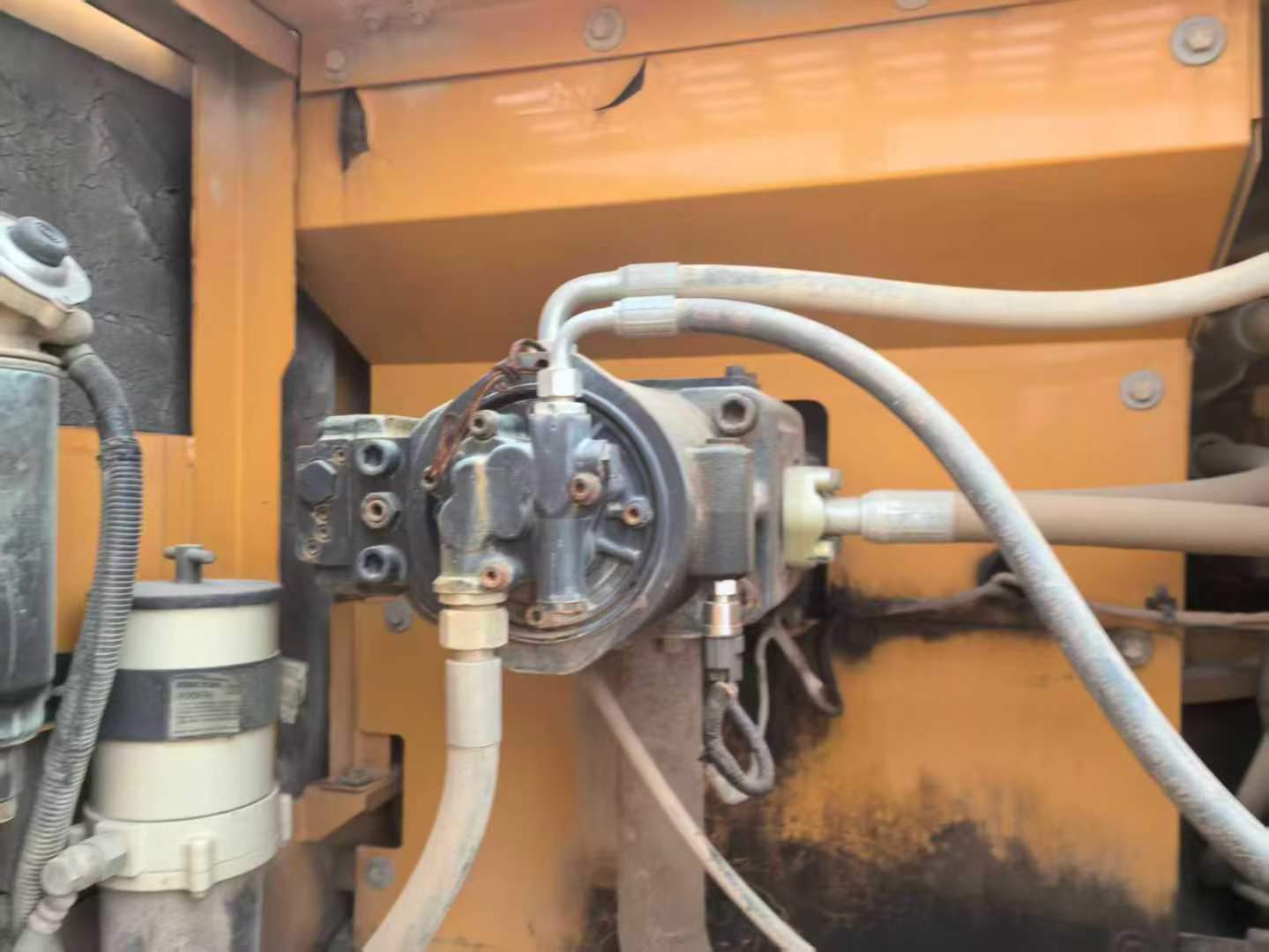 Used Sany SY245H Excavator 2015 Model / 3