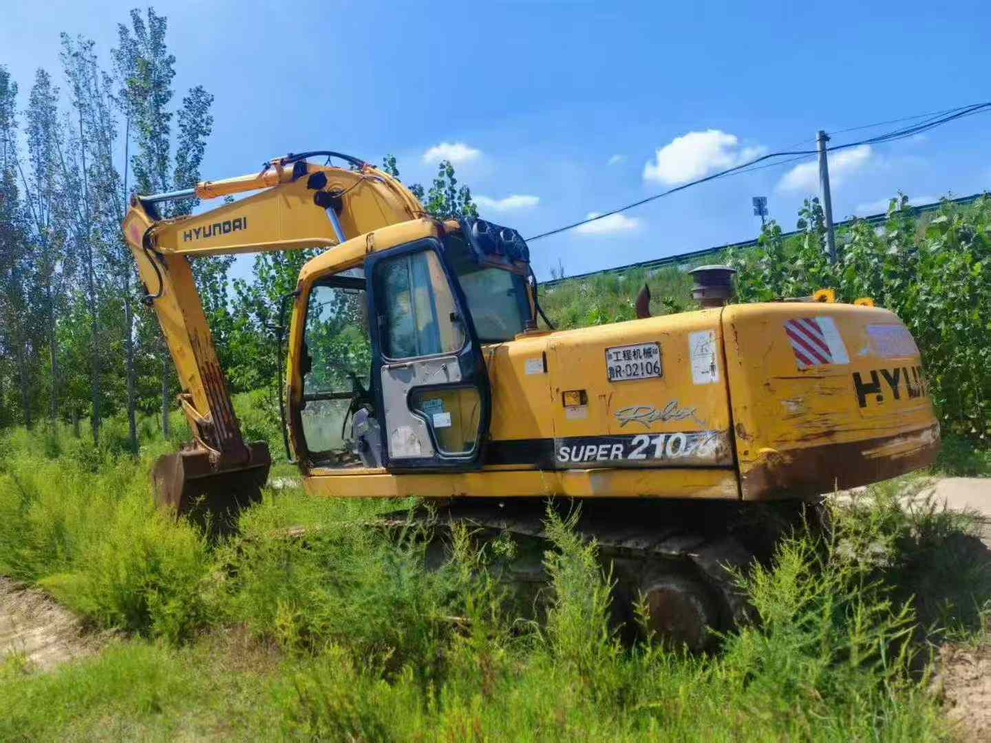 Used Hyundai R210WVS Excavator 2016 Model / 5