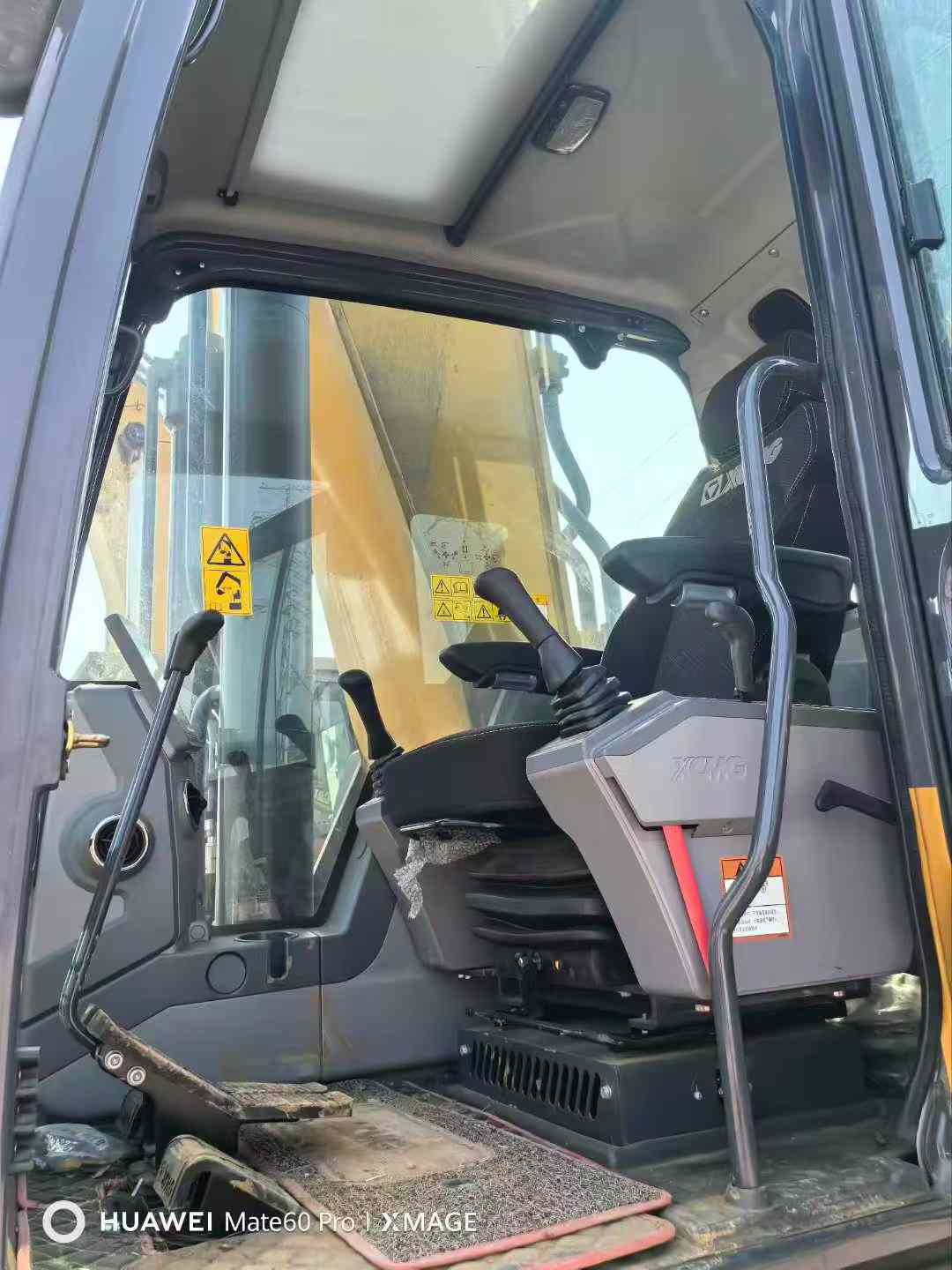 Used XCMG XE80D Excavator 2022 Model / 9