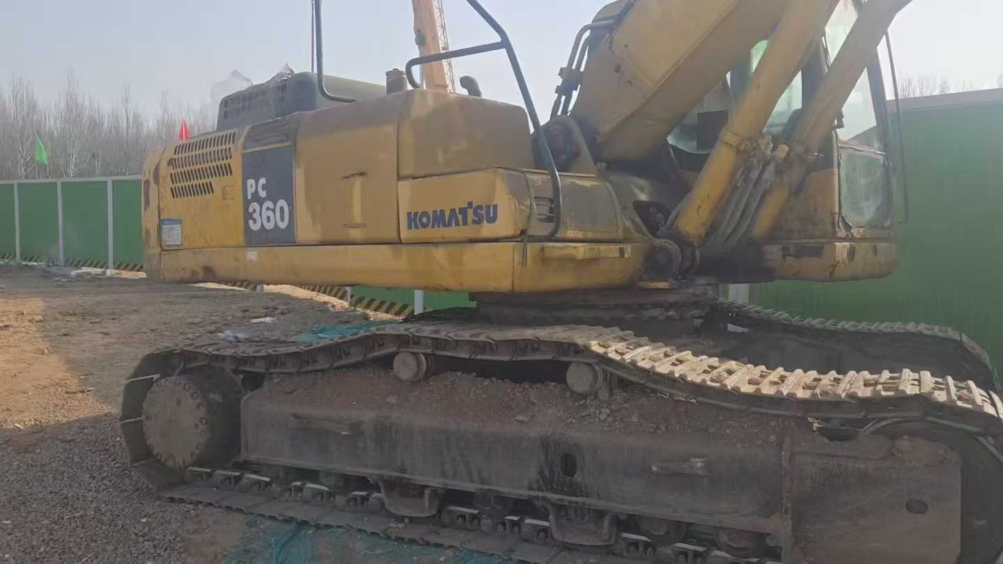 Used Komatsu PC300-7 Excavator 2010 Model / 3