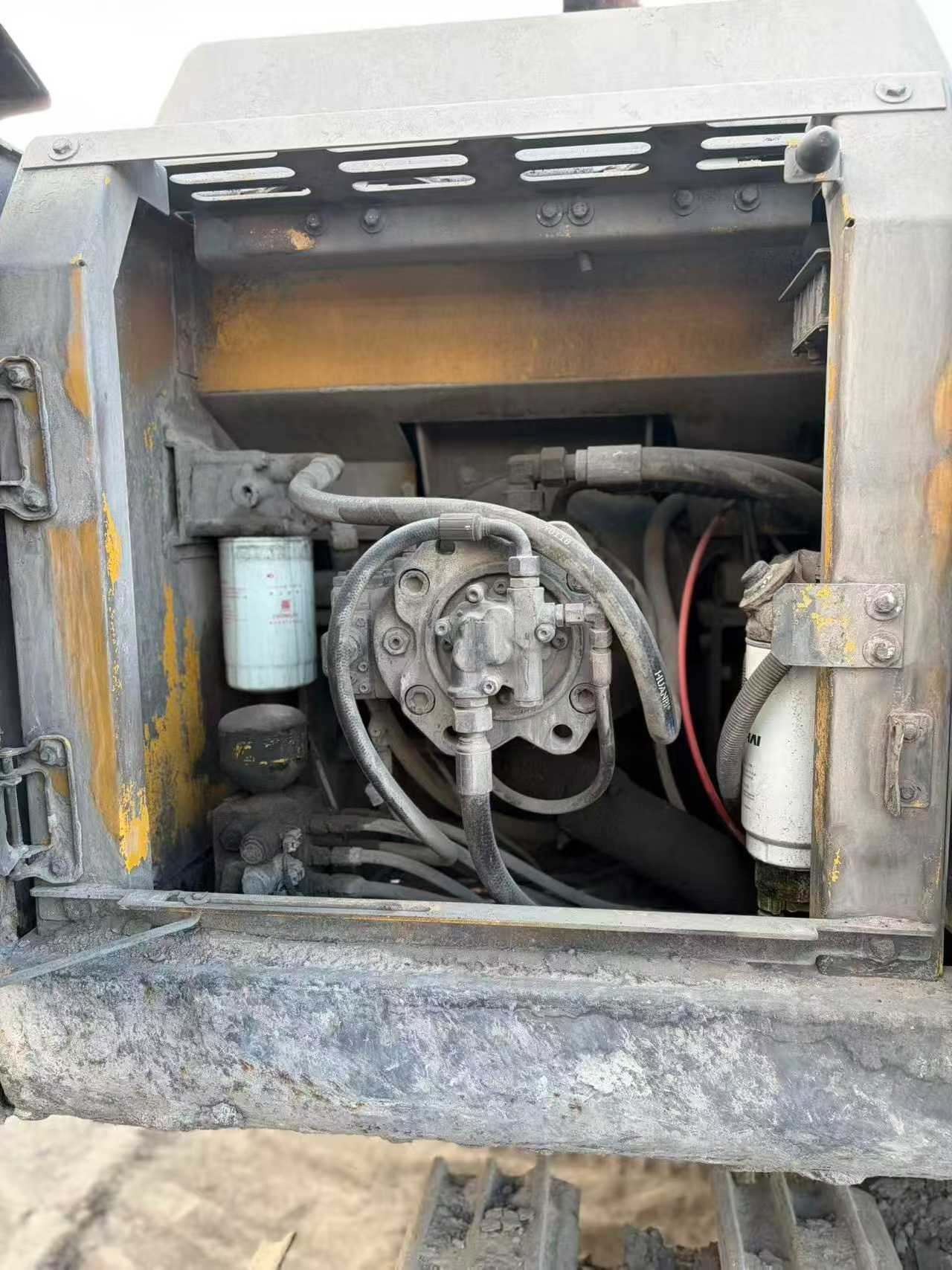 Used XCMG XE235C Excavator 2013 Model / 7