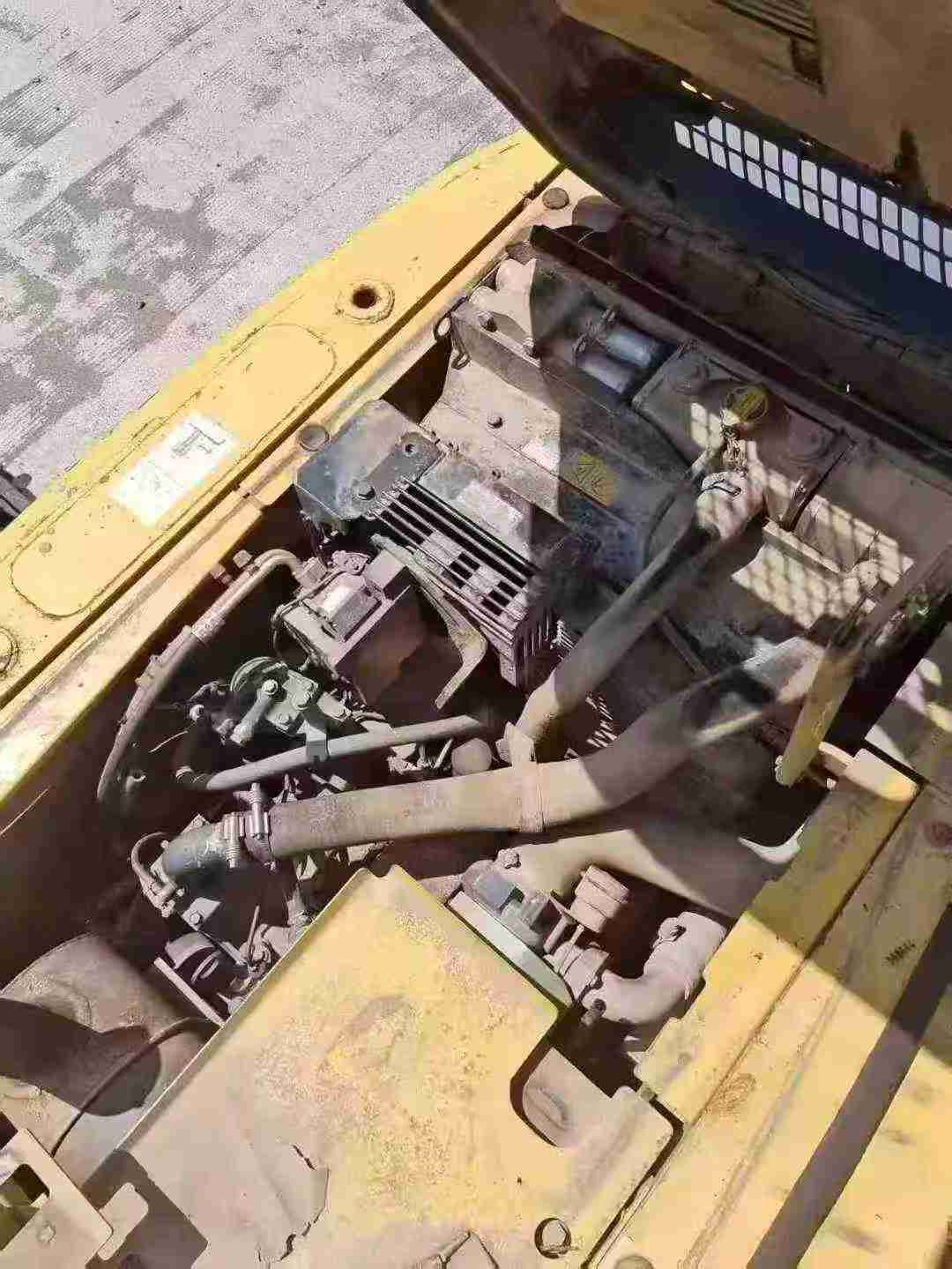 Used Komatsu PC130 Excavator 2015 Model / 3