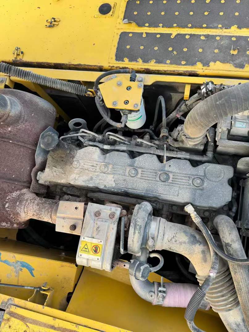 Used Komatsu PC240LC-8 Excavator 2014 Model / 7