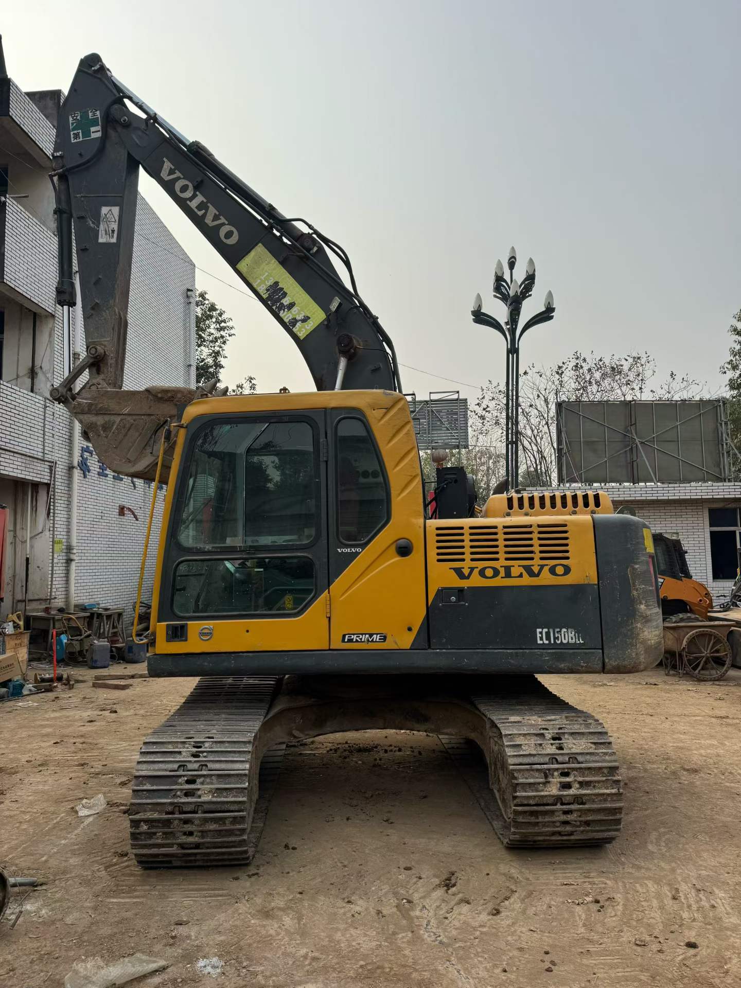 Used Volvo EC140 Excavator 2014 Model / 2