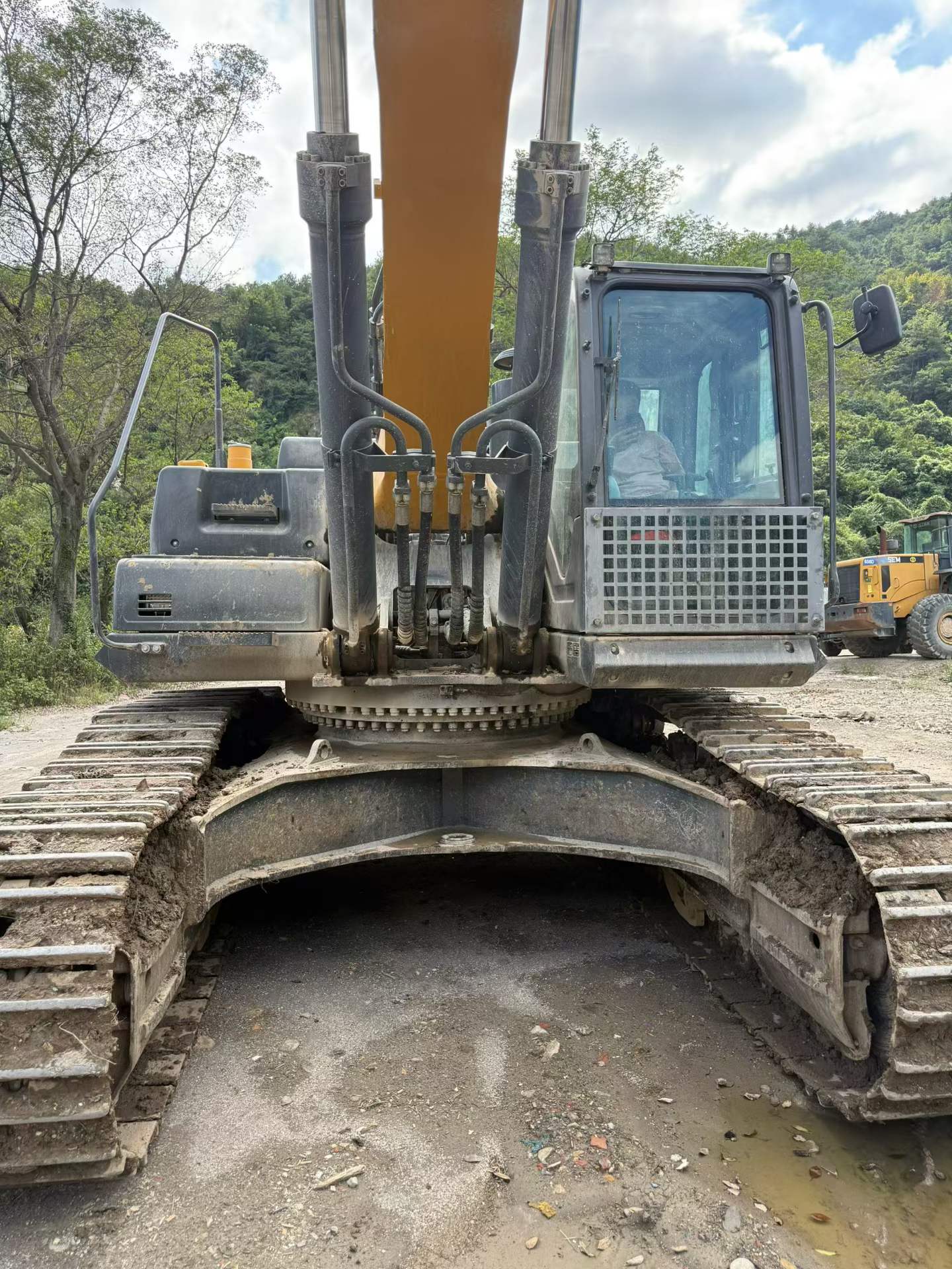 Used XCMG XE490KS Excavator 2016 Model / 3